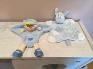 Lote 2 peluches doudou bebé