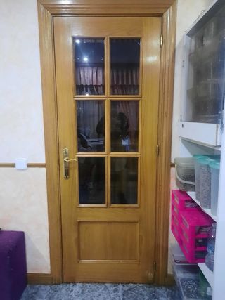 Puerta madera maciza