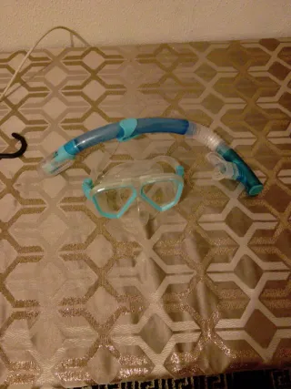 Máscara y tubo de snorkel
