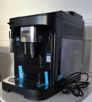 Cafetera DeLonghi Magnifica Evo
