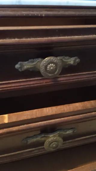 Mesita antigua madera mármol