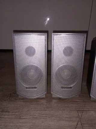 Lote 4 altavoces Panasonic plata