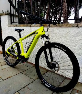 Bici eléctrica Cannondale Neo 4 (4250 km)