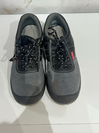 Zapatos de trabajo FAL  talla 39 y 36