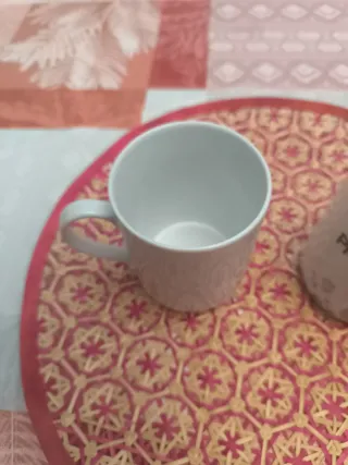 Tazas blancas con el logo de prevención10.es
