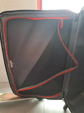 Maleta de viaje trolley negra