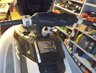 Moto de agua Sea Doo RXT 255 con remolque