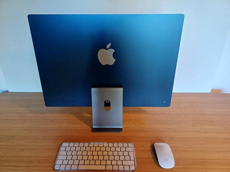 iMac 24" M3 16GB 256GB Azul como nuevo afbeelding 2