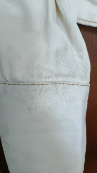 Cazadora vaquera blanca