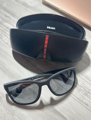 Gafas de sol Prada Negras y Grises