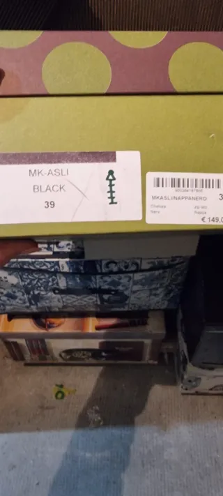 Stivaletti neri in pelle