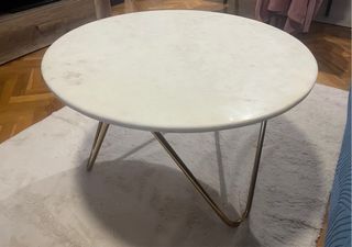 Mesa redonda mármol y metal dorado