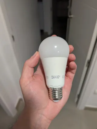 Lámpara de pie IKEA LERSTA + Bombilla LED
