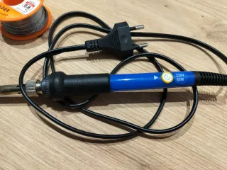 Soldador 60W 220V con accesorios + altavoces gameb