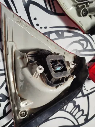 Pilotos Traseros Golf V Originales