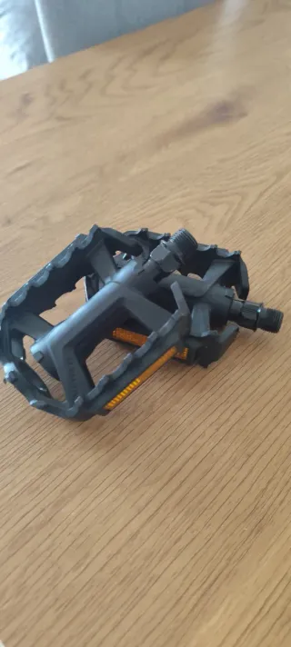 Pedales de bicicleta negros