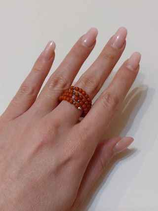 Anello corallo arancione e argento