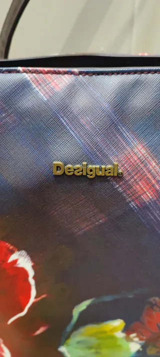 Bolso Desigual estampado flores y mariposas