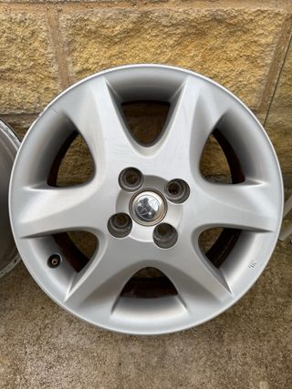 Llantas 15" Toyota Corolla e12