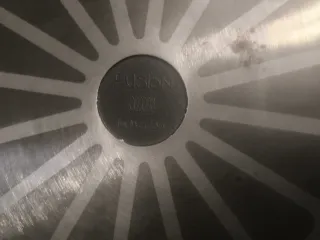 Plancha de cocina negra con regalo