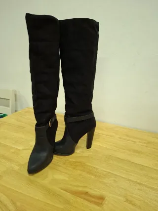 Botas altas negras