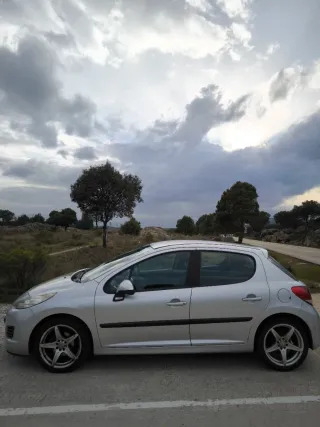 Peugeot 207 2009