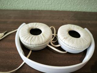 Auriculares Sony MDR-ZX110 Blancos
