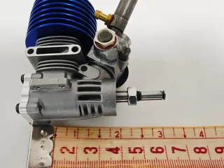 A ESTRENAR MOTOR XRAY NT18 RC