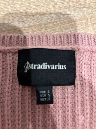 Chaleco rosa pelo Stradivarius