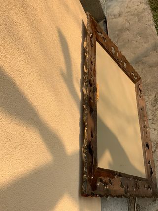 Specchio con cornice barocca dorata