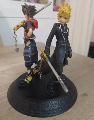 Sora y Roxas Kingdom Hearts III Figura