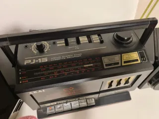 Radiocasete Akai PJ-15