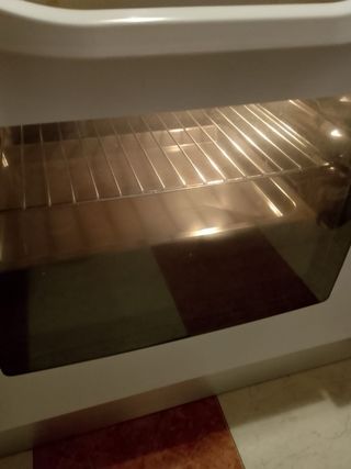 Vitrocerámica Balay 4 fuegos con horno.