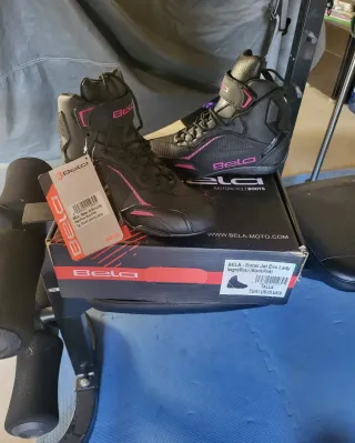 Botas,guantes y chaqueta Moto de chica