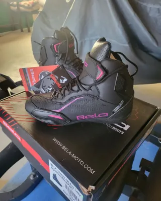 Botas,guantes y chaqueta Moto de chica