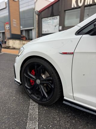 VOLKSWAGEN GOLF GTI TCR