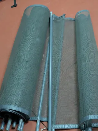 Valla protectora piscina negra y transparente