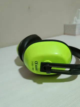 CASCOS ANTIRRUIDO PARA PROTECCIÓN AUDITIVA
