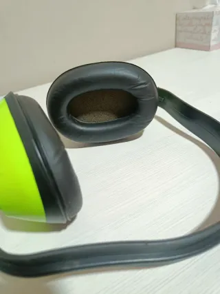 CASCOS ANTIRRUIDO PARA PROTECCIÓN AUDITIVA