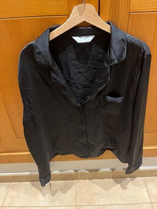 Conjunto Pijama Satén Negro Primark