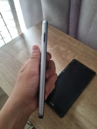 Lote 2 móviles Xiaomi y Huawei plata Para piezas