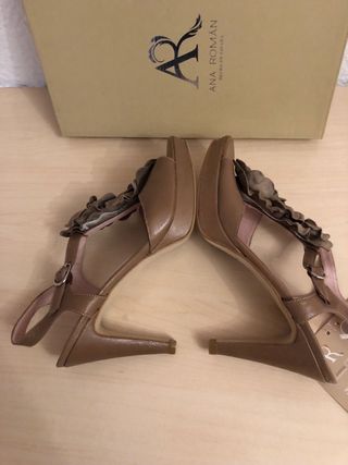 Sandalias Ana Román Piel Tacon Flores