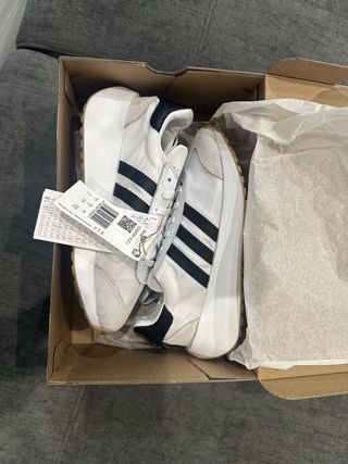 Zapatillas Adidas Blancas y Negras Talla 36