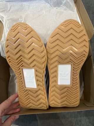 Zapatillas Adidas Blancas y Negras Talla 36