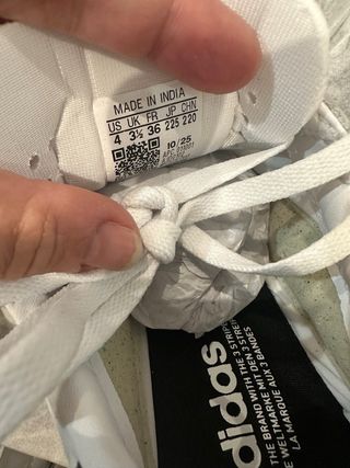 Zapatillas Adidas Blancas y Negras Talla 36