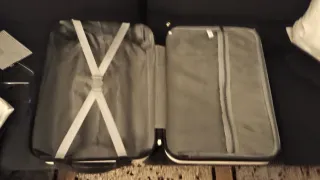 Valigia rigida 4 ruote 55cm