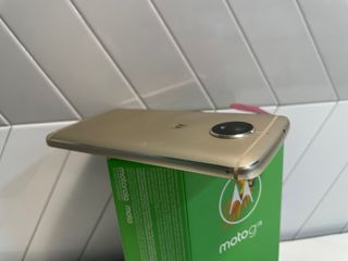 Motorola Moto G5S Dorado edizione speciale