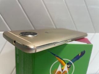 Motorola Moto G5S Dorado edizione speciale