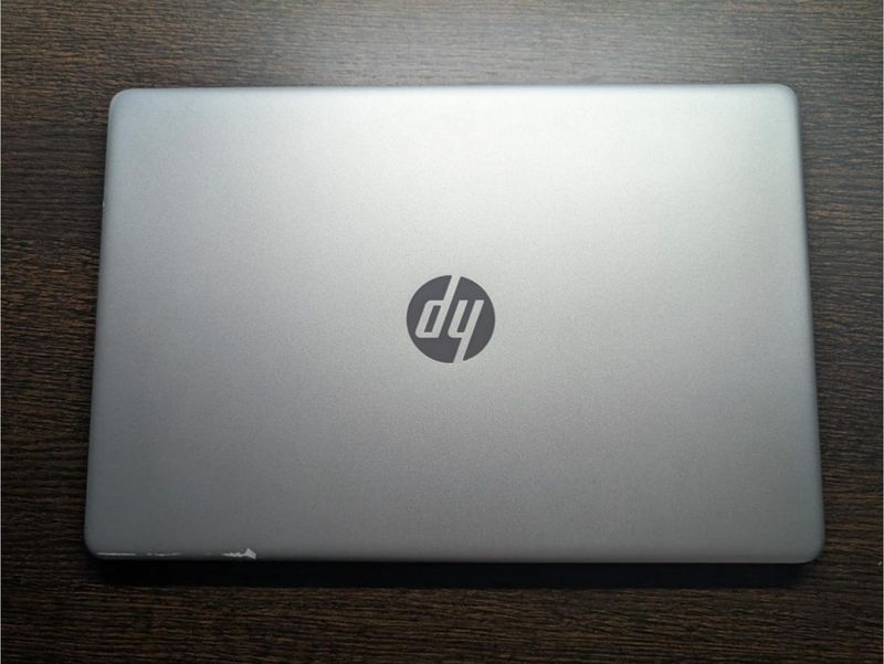 Portátil HP 15.6 Ryzen 5 16GB RAM 1TB SSD