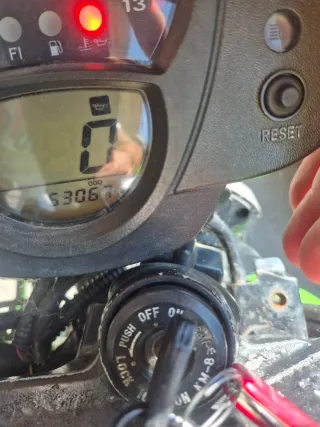 Kawasaki ER6n Verde.